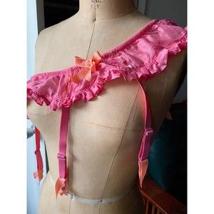 NWT Agent Provocateur Bubble Gum Pink Ruffle Garter Belt Size Medium